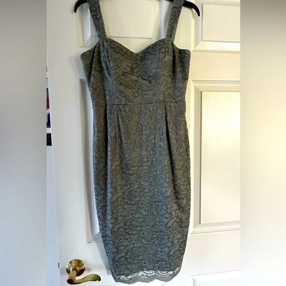 Adrianna Papell | Dresses | Adrianna Papell Cocktail Dress Very Flattering  Knee Length Sage Green | Poshmark